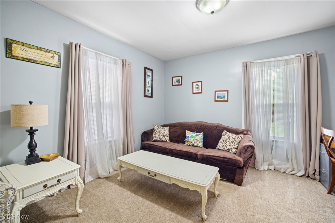 154 Crescent Drive, Akron, Ohio image 5