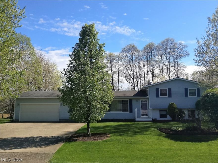 Check out this beautiful home in Jackson Township!  This split-level house features 4 bedrooms and 2 full baths (one with jetted tub).  Beautiful flooring thru-out with brand new carpet in the lower family room.  Very private and spacious yard that backs up to a farm (with a great deck and gazebo that over-looks it all!).  Great location being close to shopping at both Belden Village and Green.   Schedule your private showing today!