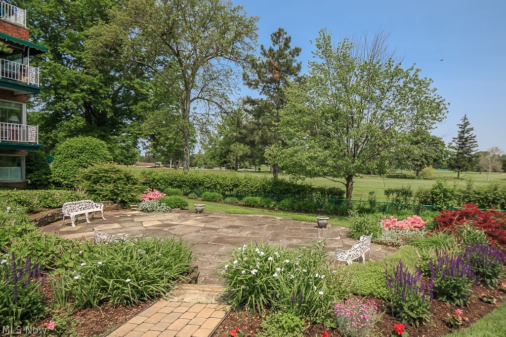 Shaker Villas - Residential