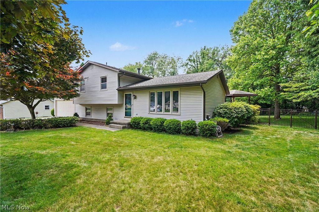 Photo of 3789 Lake Vista Road, Coventry, OH 44319 (MLS # 5214695)
