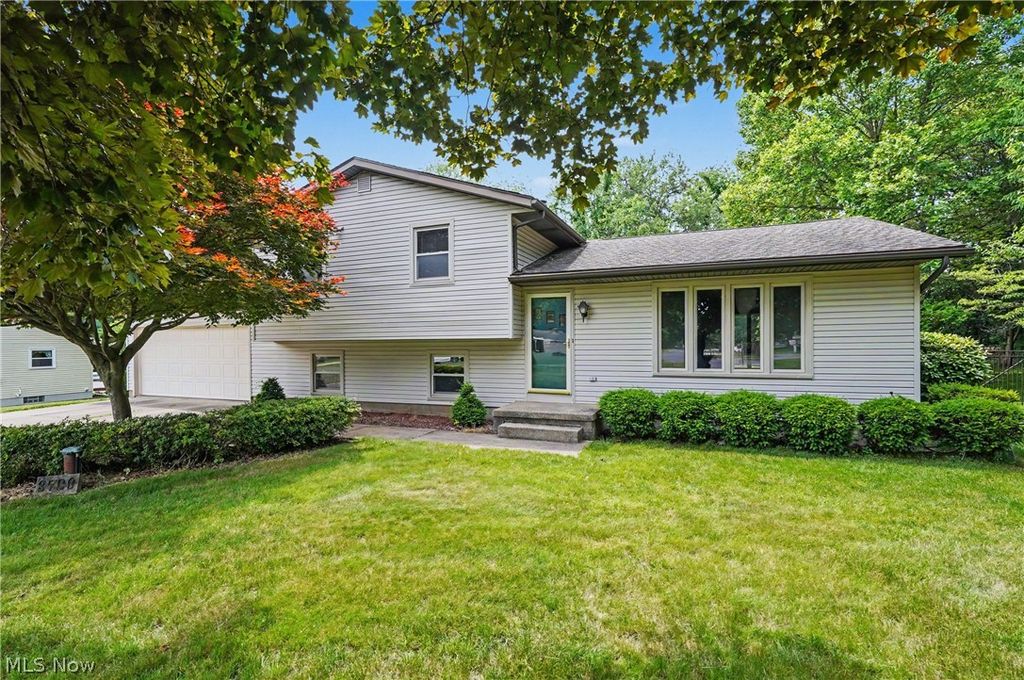 Photo of 3789 Lake Vista Road, Coventry, OH 44319 (MLS # 5214695)