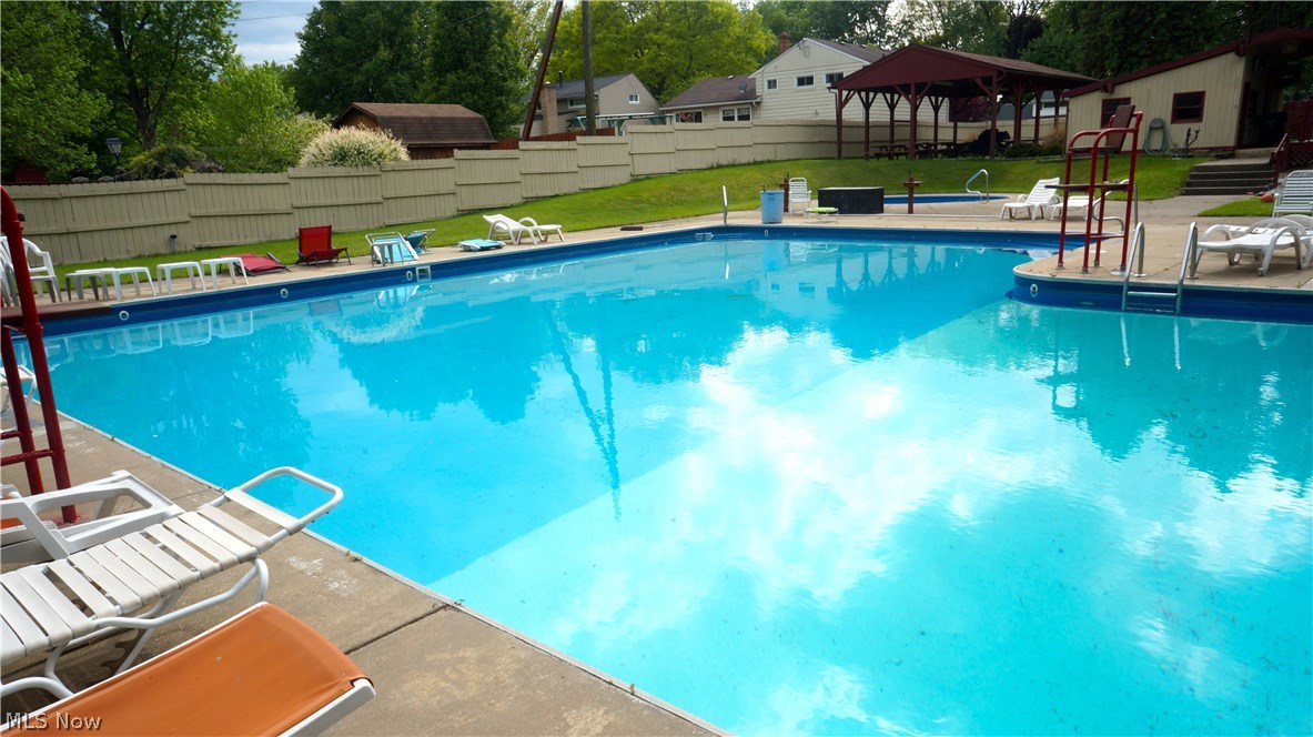 Cuyahoga Manor - Residential