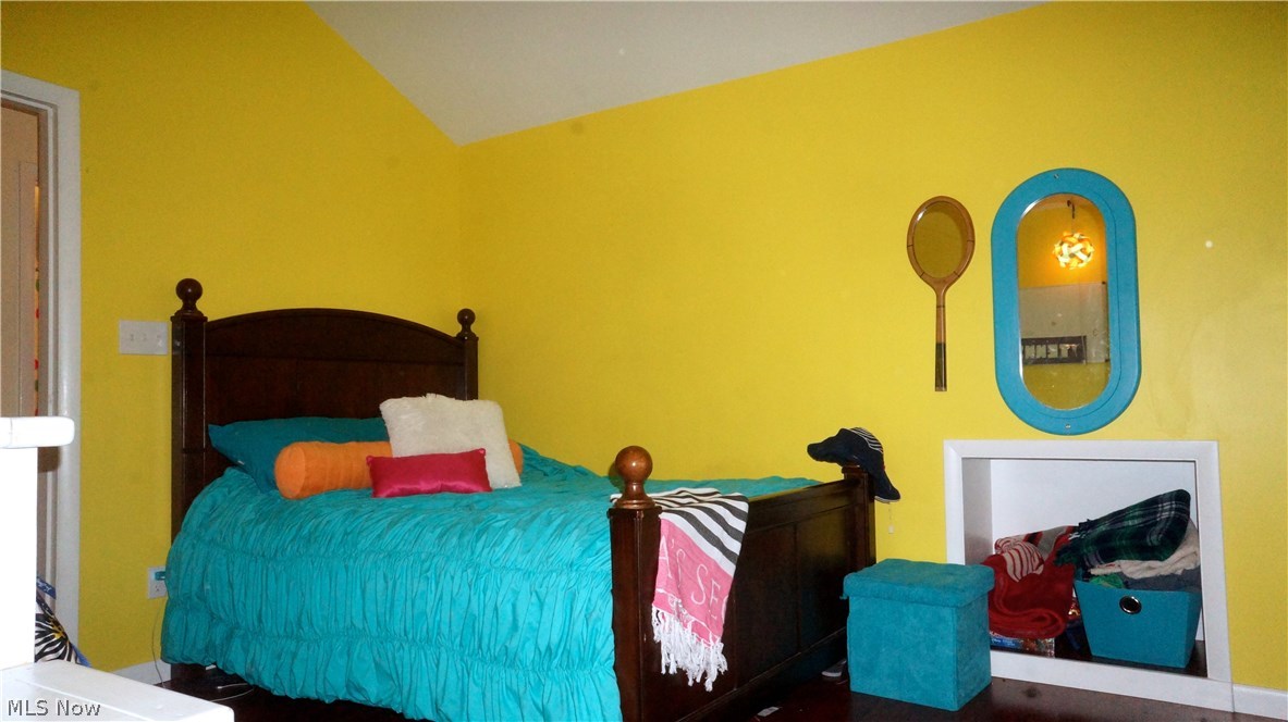 Cuyahoga Manor - Residential