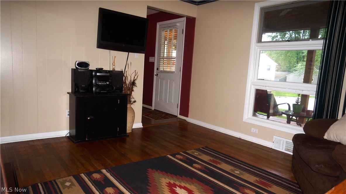 Cuyahoga Manor - Residential