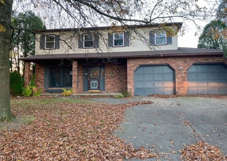 Welcome to 1143 Heatherwood Lane this home has space with over 2600 square feet.  This home features a welcoming front porch great for relaxing after a busy day. Walk in the front door to a spacious living room, separate dining room and nice size kitchen.  There is a family room off the kitchen with fireplace to keep you cozy on those cold winter days.  The upstairs has a large bonus room that could easily be turned into a fourth bedroom and even enough space to add a full bathroom.  There are two other nice size bedrooms and a master bedroom with large closet and master bathroom.  The second floor also has another full bathroom.  Although this home does not have a basement it is very spacious and the laundry/ utility room house the half bath.  This home does need work.  Bring your imagination and make this your new dream home.   Property is for sale "AS IS - WHERE IS", Seller makes no representations or warranties.