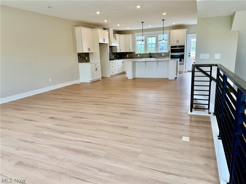 27395 Averi Lane