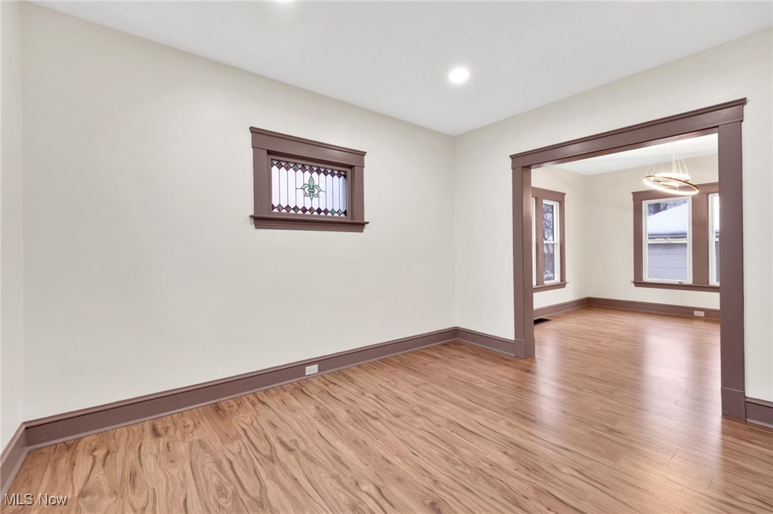 Curtis Ambler & Pixleys - Residential