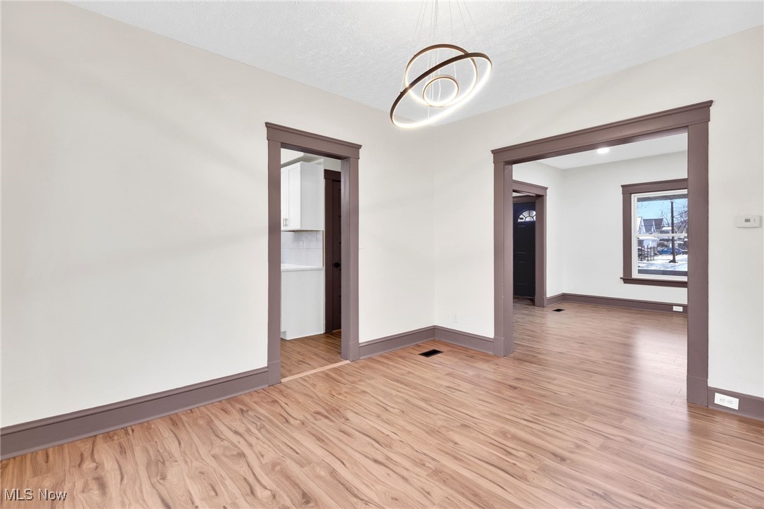 Curtis Ambler & Pixleys - Residential