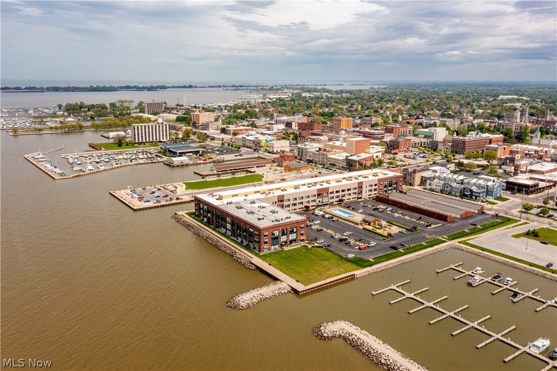 Chesapeake Lofts Condo - Residential