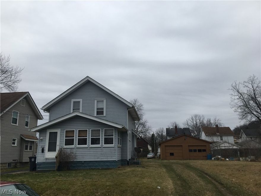 Two bedroom colonial home. Currently an rental with tenants. Home has paneled living room and carpet, paneled dining area , carpet and bay window. Newer flooring was installed in kitchen before tenants moved in , kitchen was painted, and has new tall farm style faucet. Upstairs has large spacious full bath, two nice size bedrooms. Enjoy the nice yard, two car detached garage and the enclosed front porch. Very nice amenities to offer as a rental home. The package includes 6 SFR on Thelma Ave, SFR on Manchester Rd, an a duplex on Harrison. MLS numbers are 4165457, 416557, 4165570, 4165565, 4165420, 4166154, 4166147, 4166562, 4166165. Contact listing agent for more details.