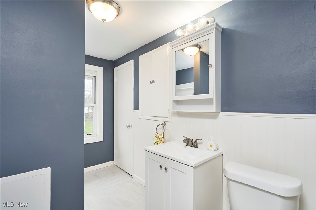 Akron, Ohio 44306, United States, 4 Bedrooms Bedrooms, ,2 BathroomsBathrooms,Residential,Contingent,107551