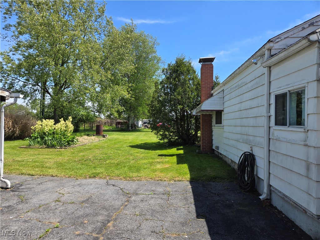 8153 Lindberg Street, Masury, Ohio image 4