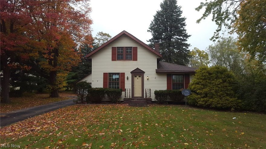 2 bedroom, 2 bath home. Property is HUD owned and is being sold "As-Is" without any guarantee or warranty by seller. It is FHA "IE" which means it can be FHA financed (Insured with Escrow). Please visit SageAcq and HudHomeStore websites for more info and property disclosure data (like LBP, PCR, Radon, Mold, etc)!