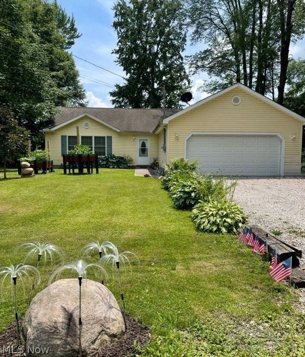 Photo of 889 Long Shadow Lane, Rome, OH 44085 (MLS # 5193560)