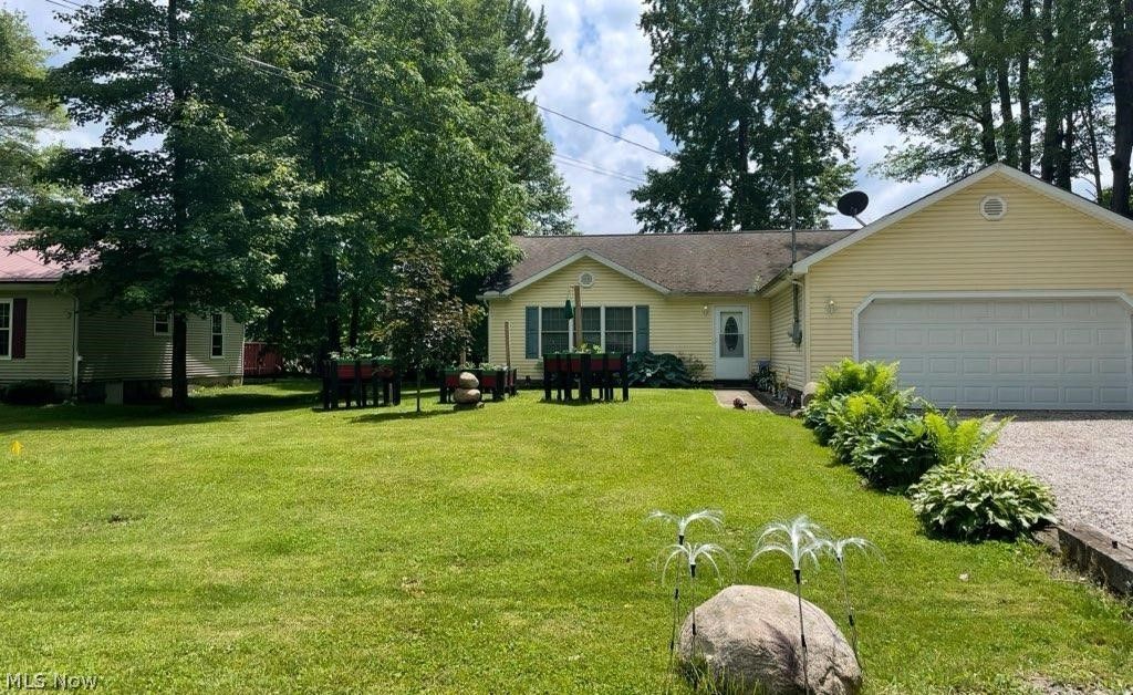 Photo of 889 Long Shadow Lane, Rome, OH 44085 (MLS # 5193560)