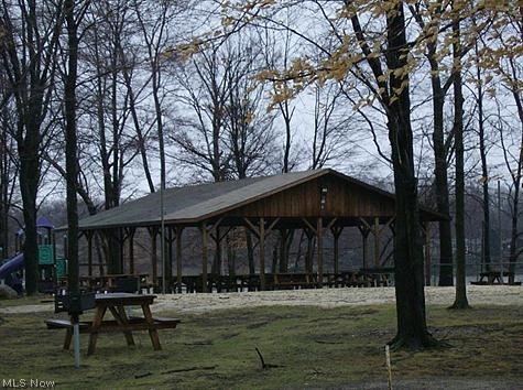 Roaming Shores - Residential