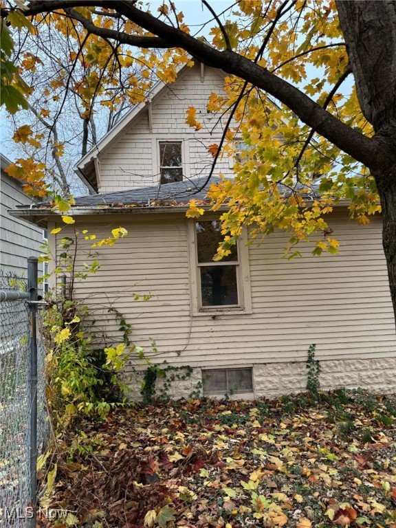 626 W 57th Street, Ashtabula, Ohio image 3