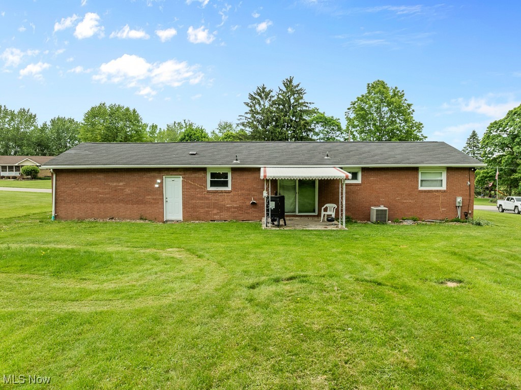 4696 Hurless Drive, Canton, Ohio image 2