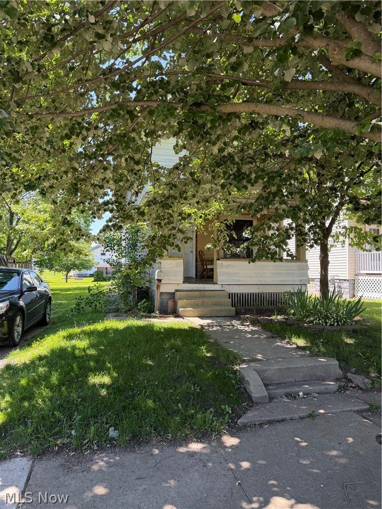 Photo of 226 2nd Street SW, Brewster, OH 44613 (MLS # 5217450)