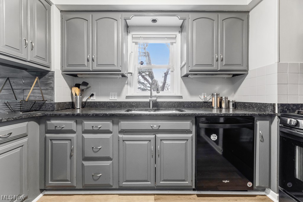 Tuxedo Lake Park - Residential