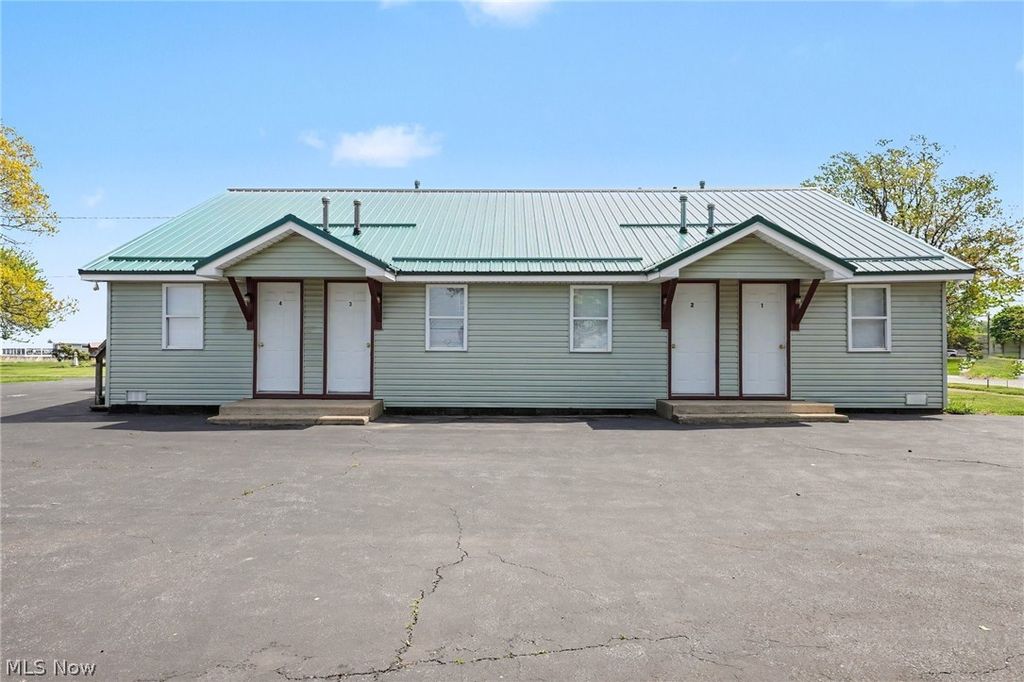 Photo of 298 Park Avenue, Conneaut, OH 44030 (MLS # 5210253)
