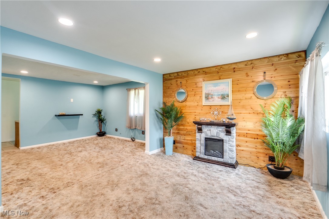 Caston - Residential
