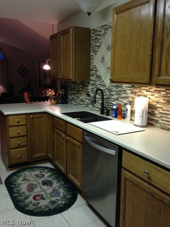 Villas/Buckingham Gate Condo P - Residential