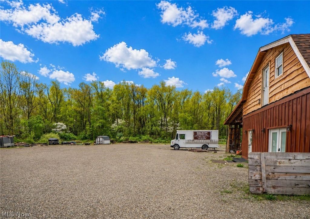 Photo of 8178 Navarre Road SW, Massillon, OH 44646 (MLS # 5205179)