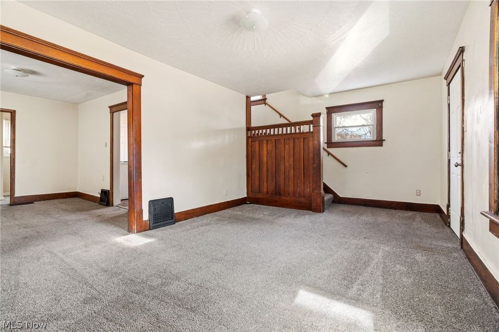 Photo of 488 Alexander Street, Akron, OH 44306 (MLS # 5205934)