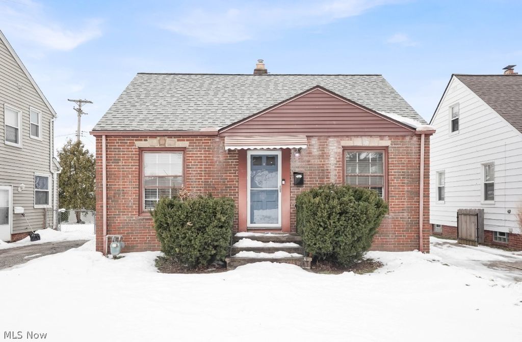 Photo of 4610 Yorkshire Avenue, Parma, OH 44134 (MLS # 5189235)