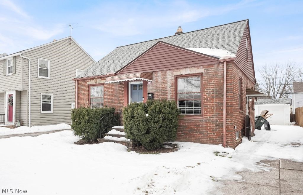 Photo of 4610 Yorkshire Avenue, Parma, OH 44134 (MLS # 5189235)