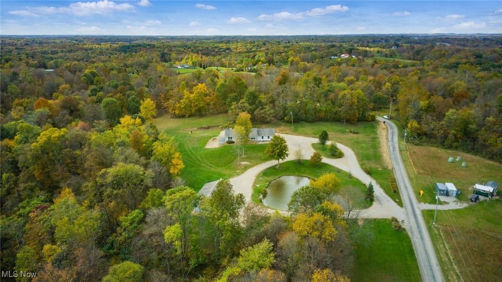 Photo of 9875 Township Road 210 NE, New Lexington, OH 43764 (MLS # 5176120)