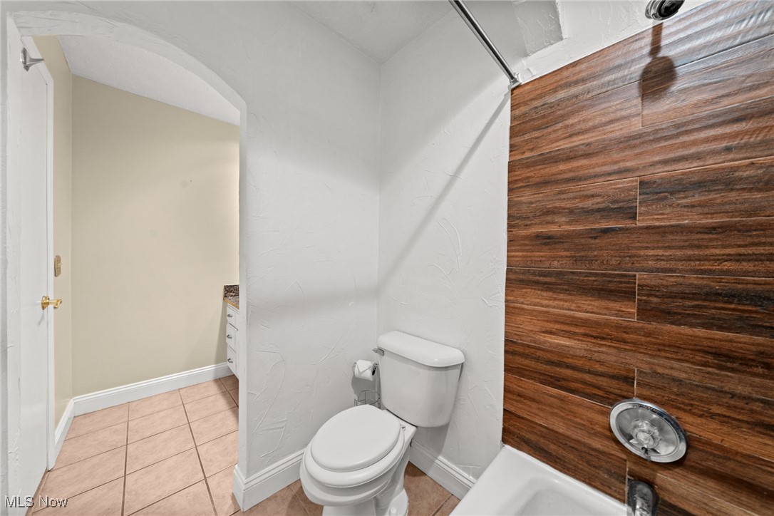 Kirtland, Ohio 44094, United States, 4 Bedrooms Bedrooms, ,3 BathroomsBathrooms,Residential,Pending,180361