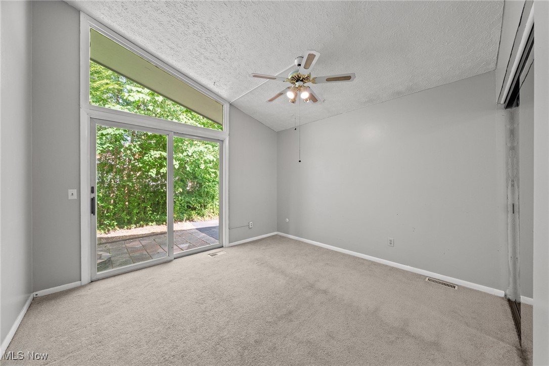 Kirtland, Ohio 44094, United States, 4 Bedrooms Bedrooms, ,3 BathroomsBathrooms,Residential,Pending,180361