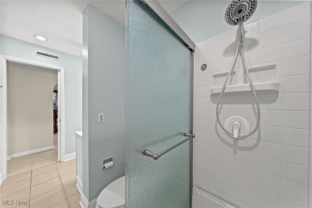 Kirtland, Ohio 44094, United States, 4 Bedrooms Bedrooms, ,3 BathroomsBathrooms,Residential,Pending,180361