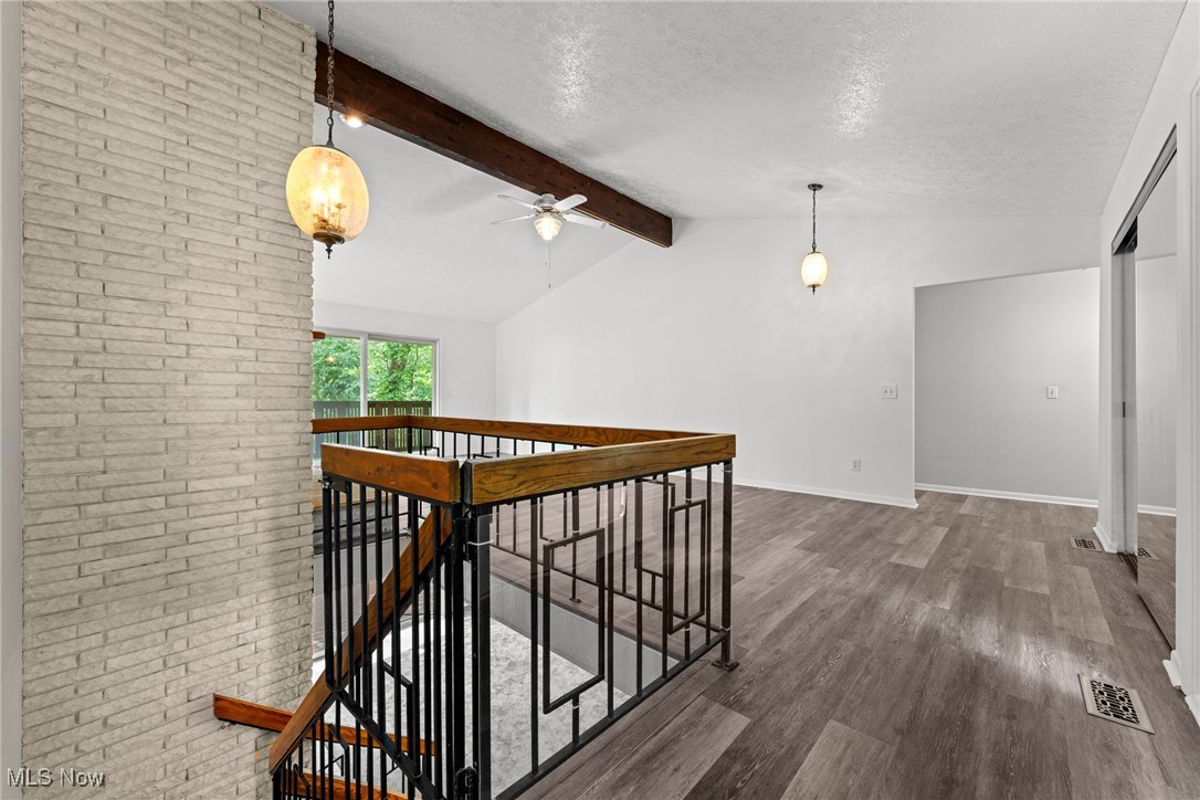 Kirtland, Ohio 44094, United States, 4 Bedrooms Bedrooms, ,3 BathroomsBathrooms,Residential,Pending,180361