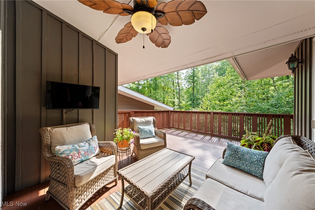 Kirtland, Ohio 44094, United States, 4 Bedrooms Bedrooms, ,3 BathroomsBathrooms,Residential,Pending,180361