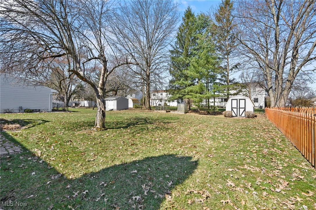 561 Falling Oaks Drive, Medina, Ohio image 5