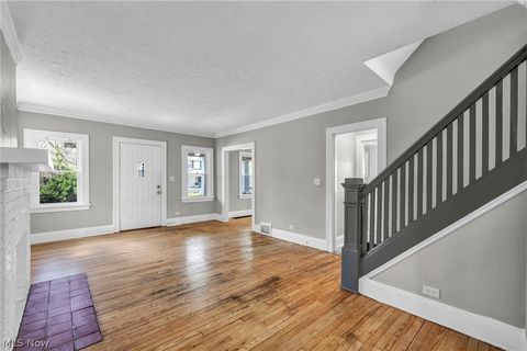Tiny photo for 921 Helmsdale Road, Cleveland Heights, OH 44112 (MLS # 5203051)