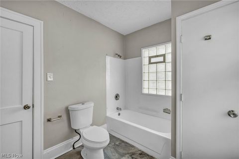 Tiny photo for 921 Helmsdale Road, Cleveland Heights, OH 44112 (MLS # 5203051)