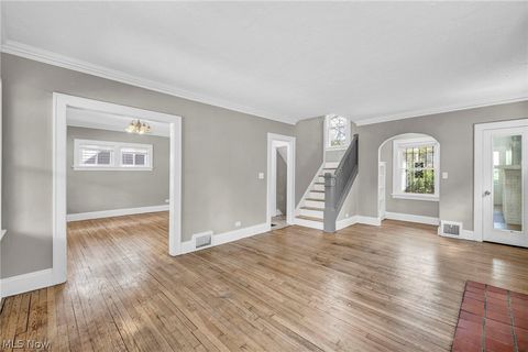 Tiny photo for 921 Helmsdale Road, Cleveland Heights, OH 44112 (MLS # 5203051)