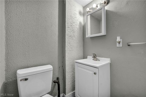 Tiny photo for 921 Helmsdale Road, Cleveland Heights, OH 44112 (MLS # 5203051)