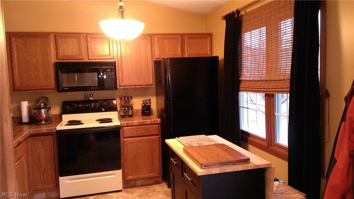 Sturbridge Commons Cluster Homes - Residential Lease