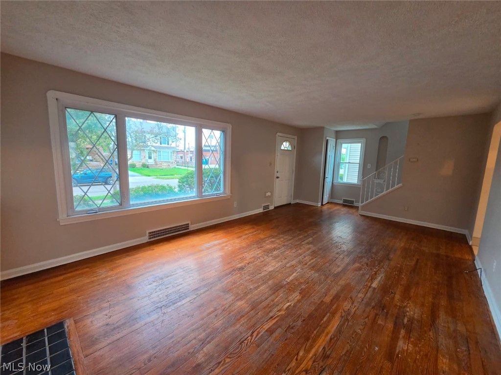 Photo of 4021 Bushnell Road, University Heights, OH 44118 (MLS # 5204818)