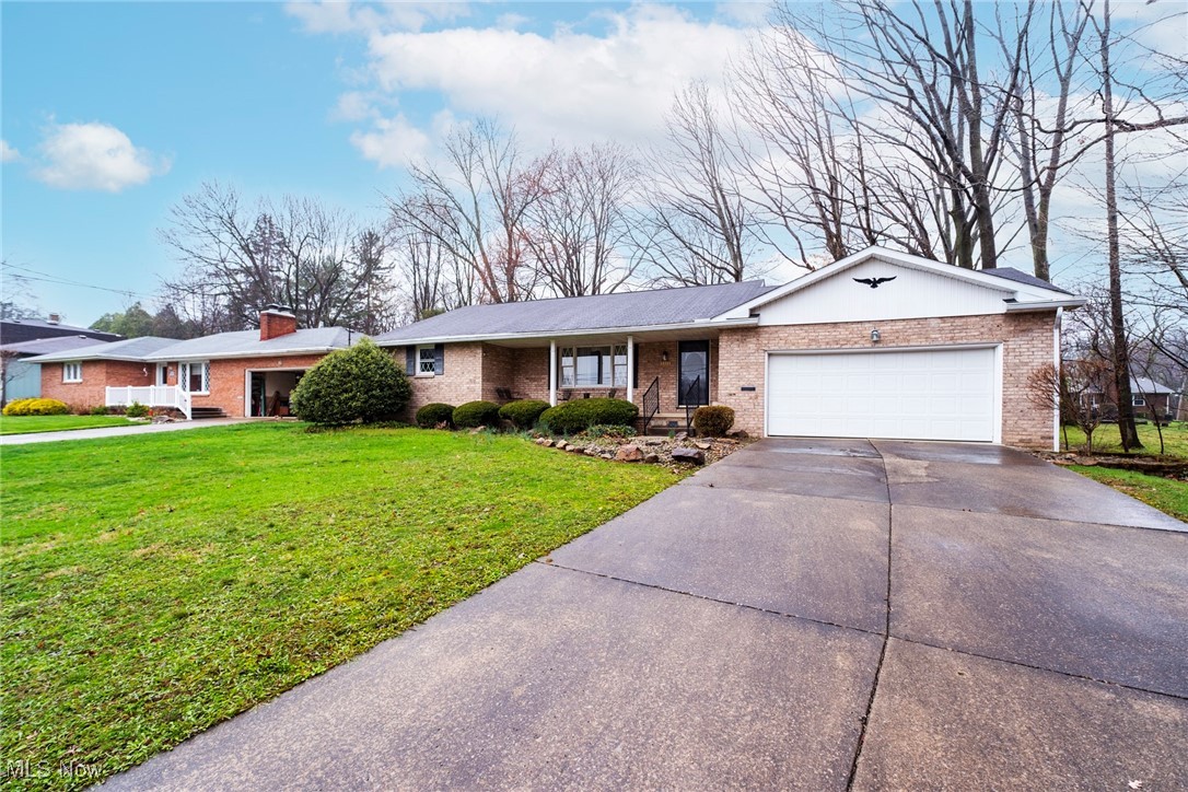 2332 Shawnee Trail, Youngstown, Ohio image 2