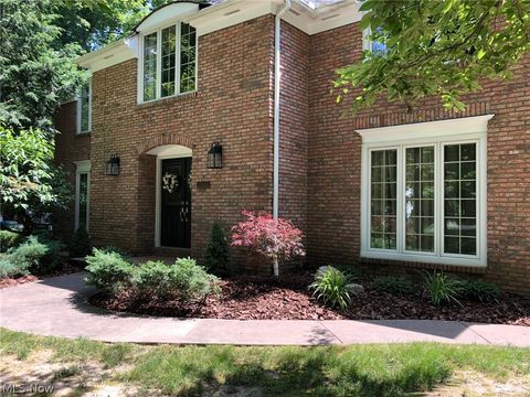 Tiny photo for 2795 Stonebridge Court, Hudson, OH 44236 (MLS # 5187164)