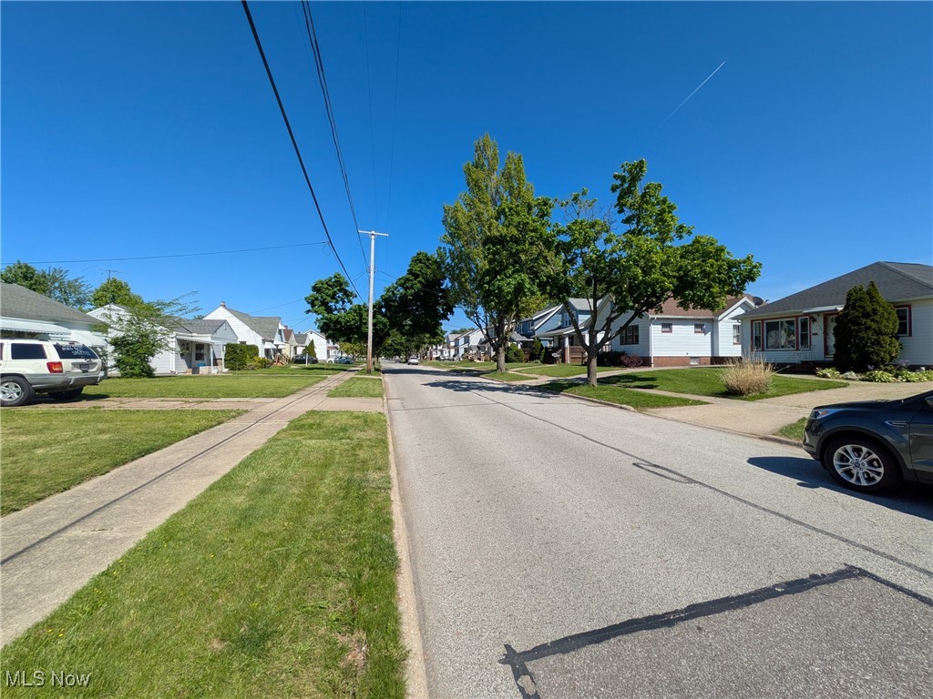 6706 Vandalia Avenue, Brooklyn, Ohio image 37