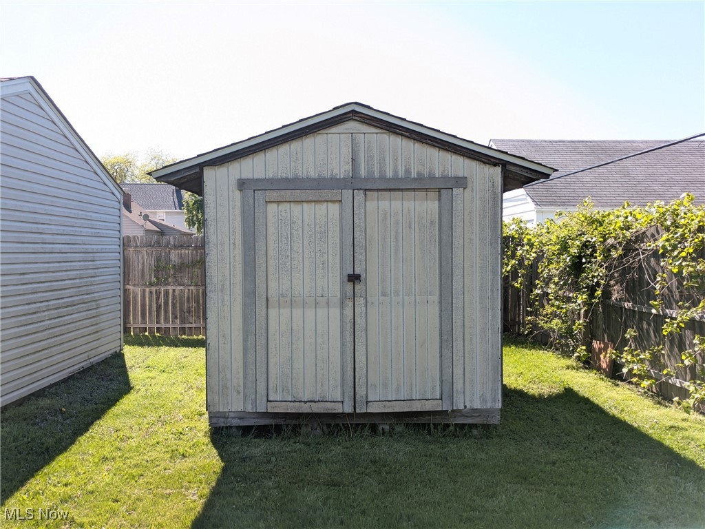 6706 Vandalia Avenue, Brooklyn, Ohio image 33