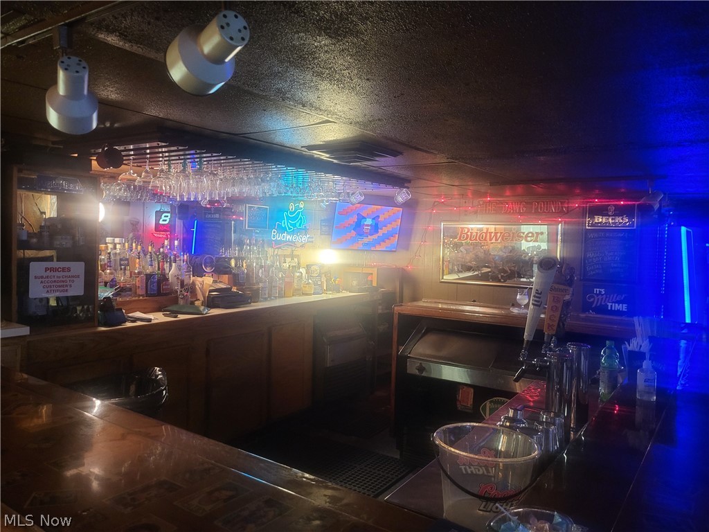 Village/Mogadore - Commercial Sale