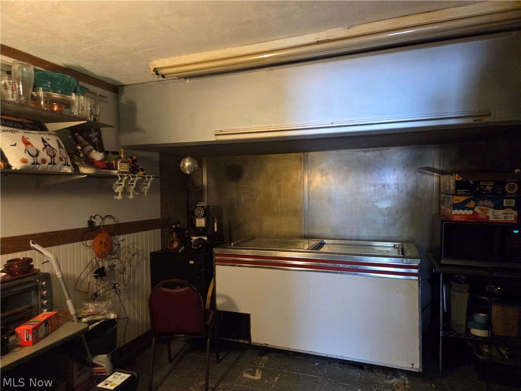 Village/Mogadore - Commercial Sale